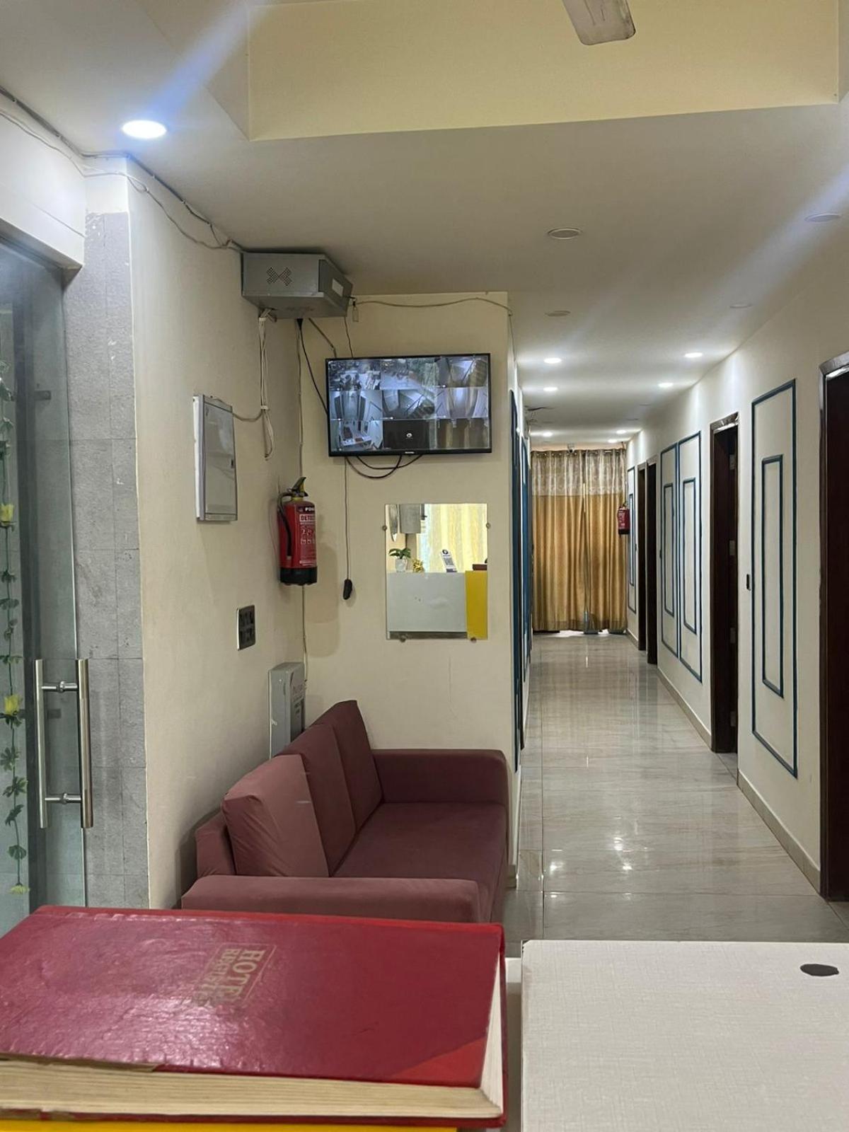 Hotel Neon Tower Nowe Delhi Zewnętrze zdjęcie
